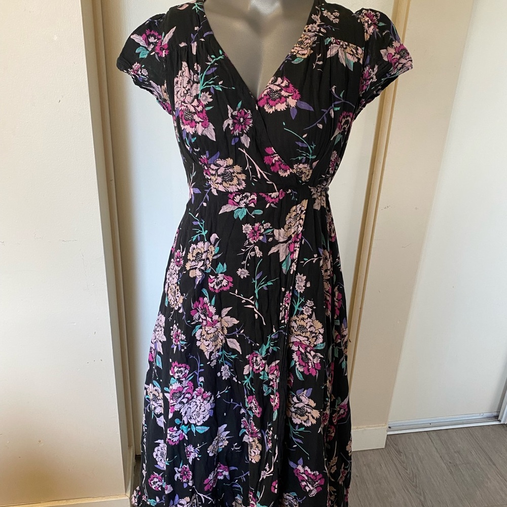 Patrons of peace size medium cotton wrap flora/ high low dress.."